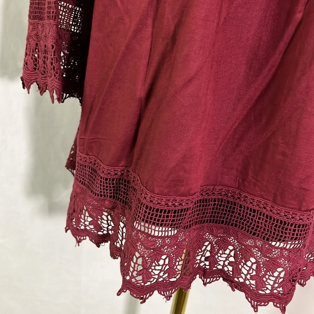 ๐ 6 for $35 โข NWOT Blair Burgundy Lace Accent Pleated Button Front Tunic Blouse - Picture 14 of 16